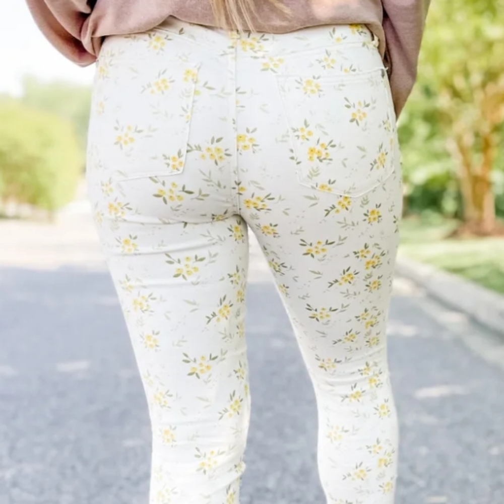 πSale Judy Blue sunshine floral khaki denim summertime summer ππ» Easter - Picture 4 of 8